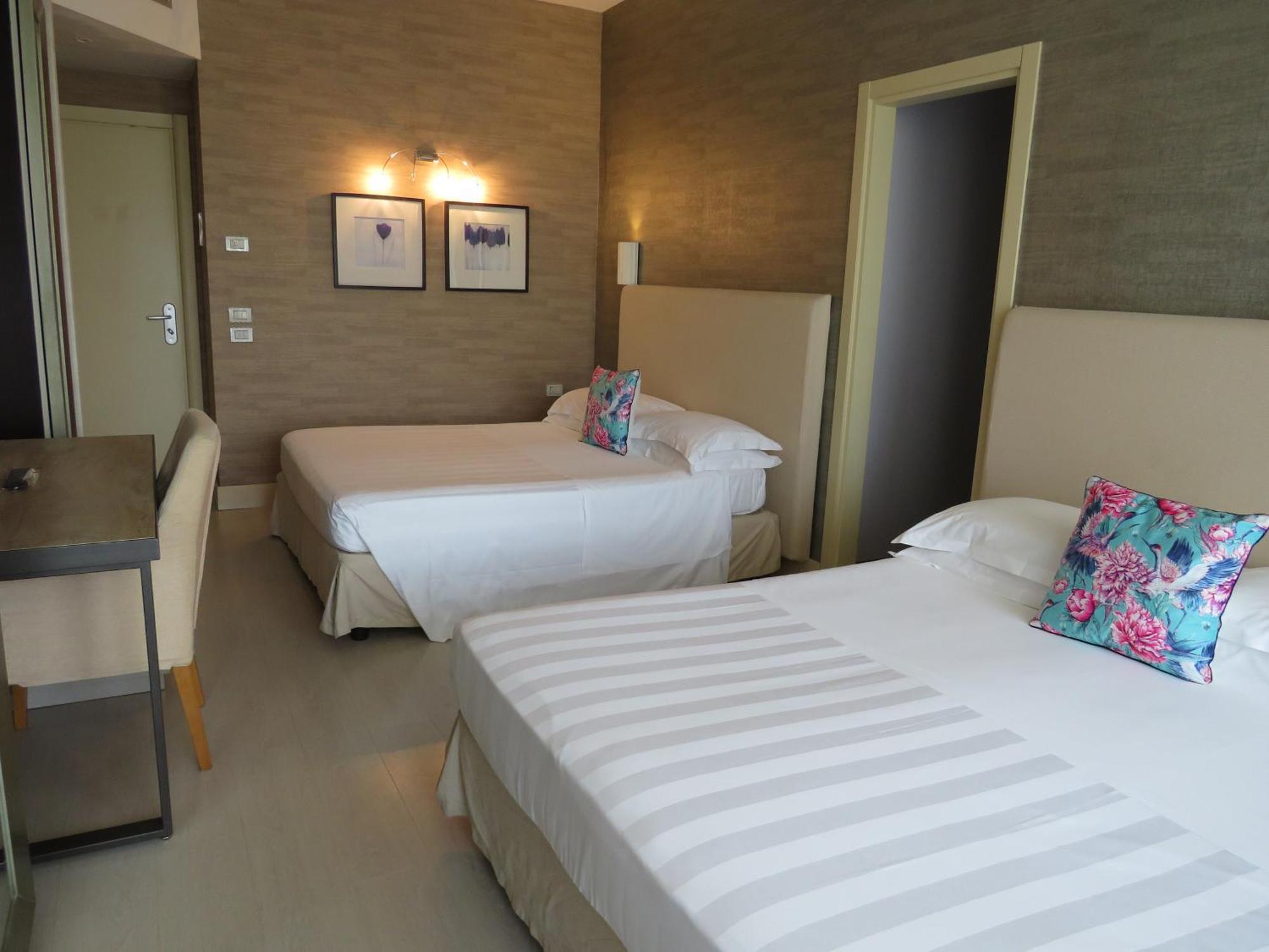 Joseph Hotel 3*